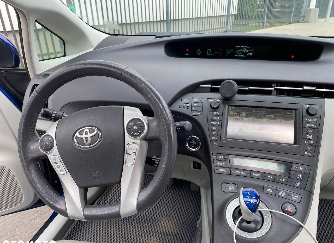 Toyota Prius cena 41000 przebieg: 241000, rok produkcji 2011 z Radzymin małe 92
